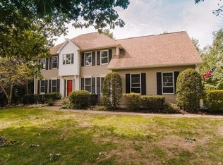 7 Raymond Cir, Westfield, MA 01085