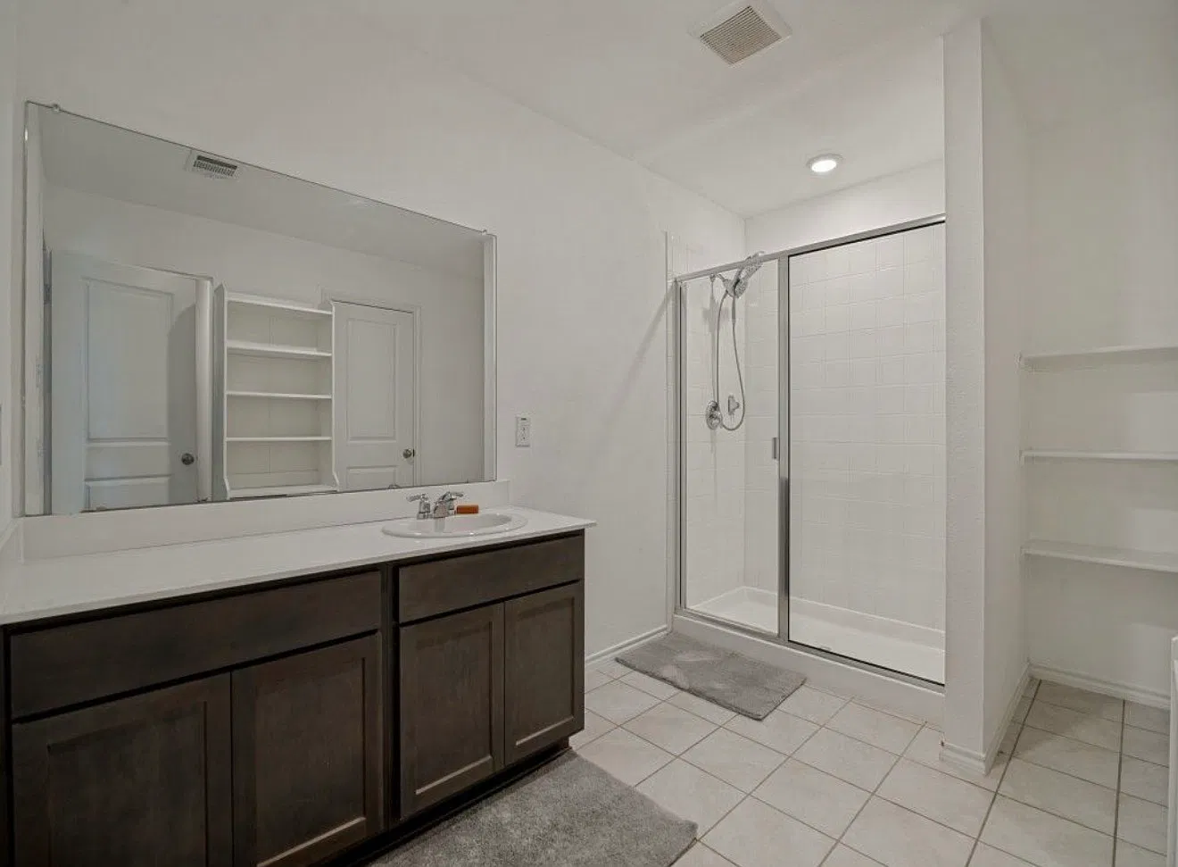 4 bed, 2088 sqft, $2,500 — Photo 1