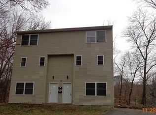 18 Hillcrest St, Norwich, CT 06360