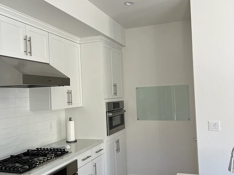 Sepulveda Cir — Photo 5
