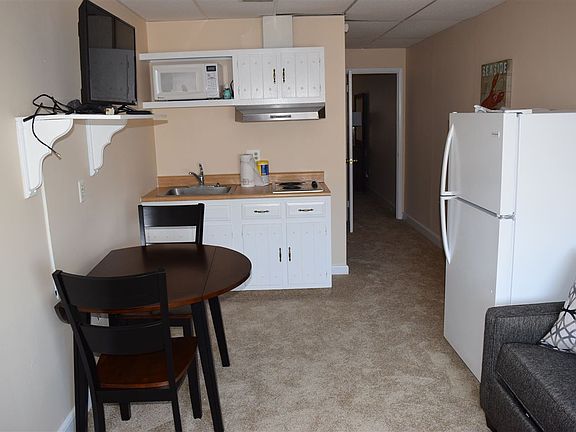 2nd image of 3918 Landis Ave #211