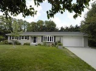 628 East Dr, Marshall, MI 49068