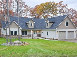 56 Keenan Dr, Sidney, ME 04330