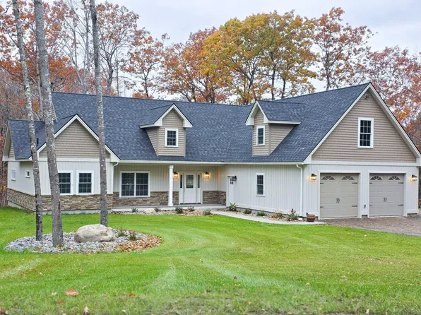 56 Keenan Drive, Sidney, ME 04330