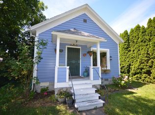 318 E 10th St, The Dalles, OR 97058