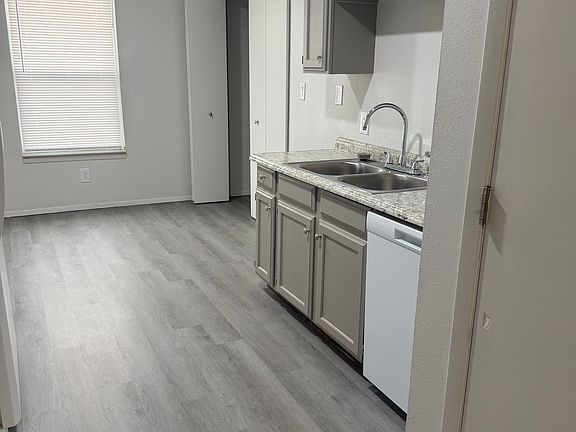 4th image of 2128 E Macs Ct #17