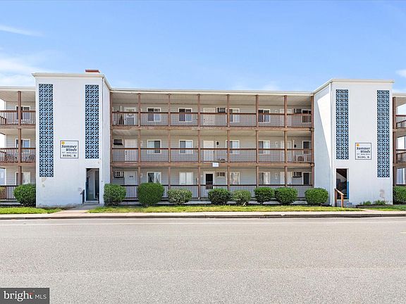 2nd image of 417 Robin Dr #B302
