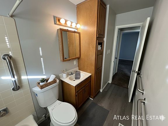 4th image of 2505 Wood Ave APT B
