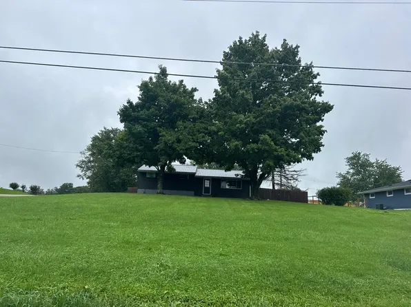 2870 Boggs Rd, Zanesville, OH 43701