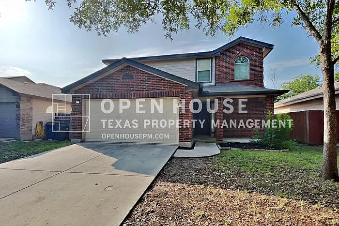 227 Eagle Pass Dr — Photo 1