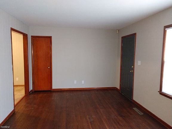 5. 1714 Webster, Living Room (3)