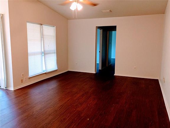 2nd image of 1485 Brook Meadow Cir