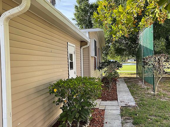5th image of 10095 Turnberry Isle Ct