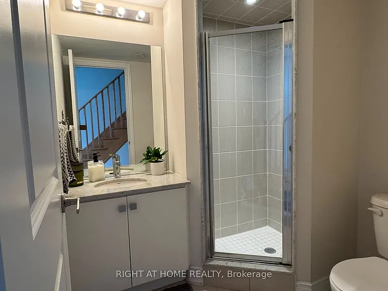 31 Edward Horton Cres — Photo 14