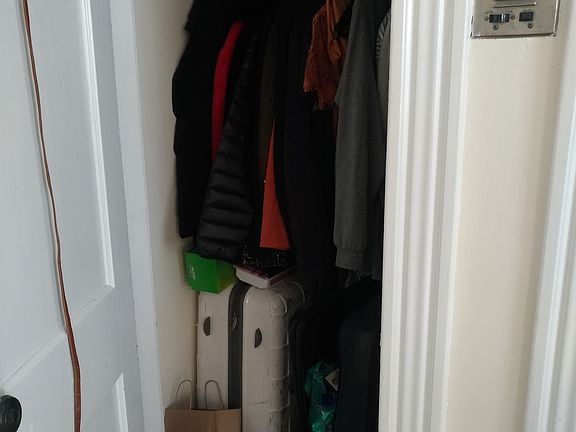 4th image of 25 Park Dr APT 24