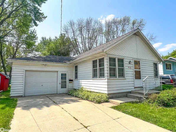 437 11th Ave NE, Hampton, IA 50441