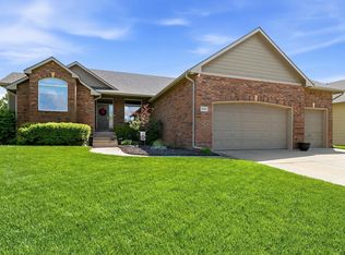 8905 W Silver Hollow Ct, Wichita, KS 67205