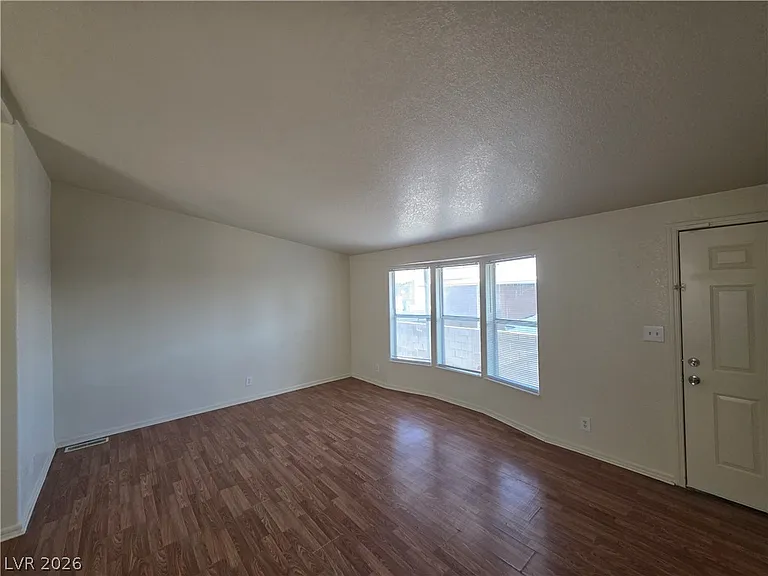3560 Estes Park Dr — Photo 9
