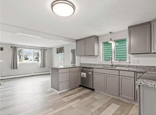 14 Greenway Dr, Bristol, RI 02809