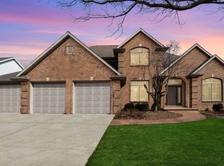 1432 Seymour Ct, Neenah, WI 54956