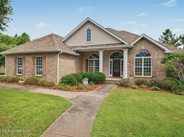 6309 Silverleaf Dr W, Ocean Springs, MS 39564