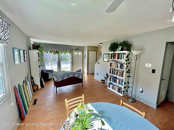 5th image of 2176 Barclay Ln