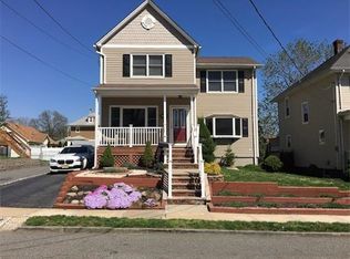 40 S 2nd St, Fords, NJ 08863