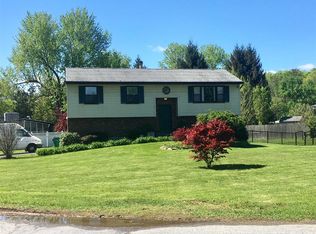 2 Vincent Rd, Poughkeepsie, NY 12603