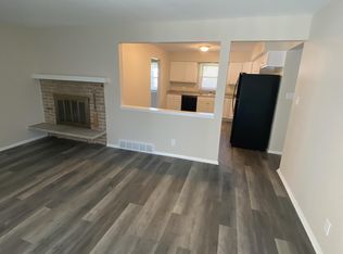 985 Holly Ridge Ct, Brookfield, WI 53045