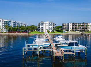 1206 S Lake Dr APT 405, Lantana, FL 33462