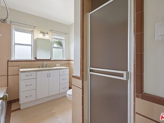5th image of 2034 Kerwood Ave