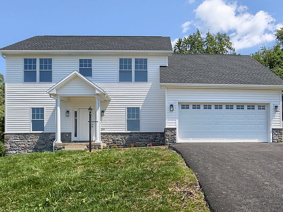 5th image of 137 Westgate Dr