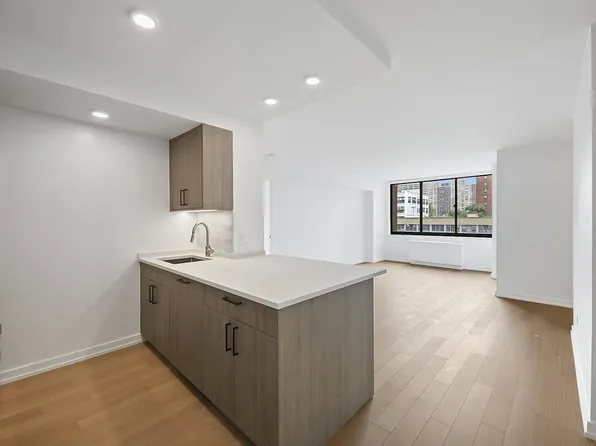 200 W 60th St, New York, NY