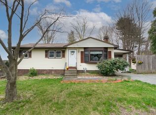 9 Stratton Dr, Hudson, MA 01749