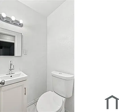 11867 Elmdale St — Photo 16