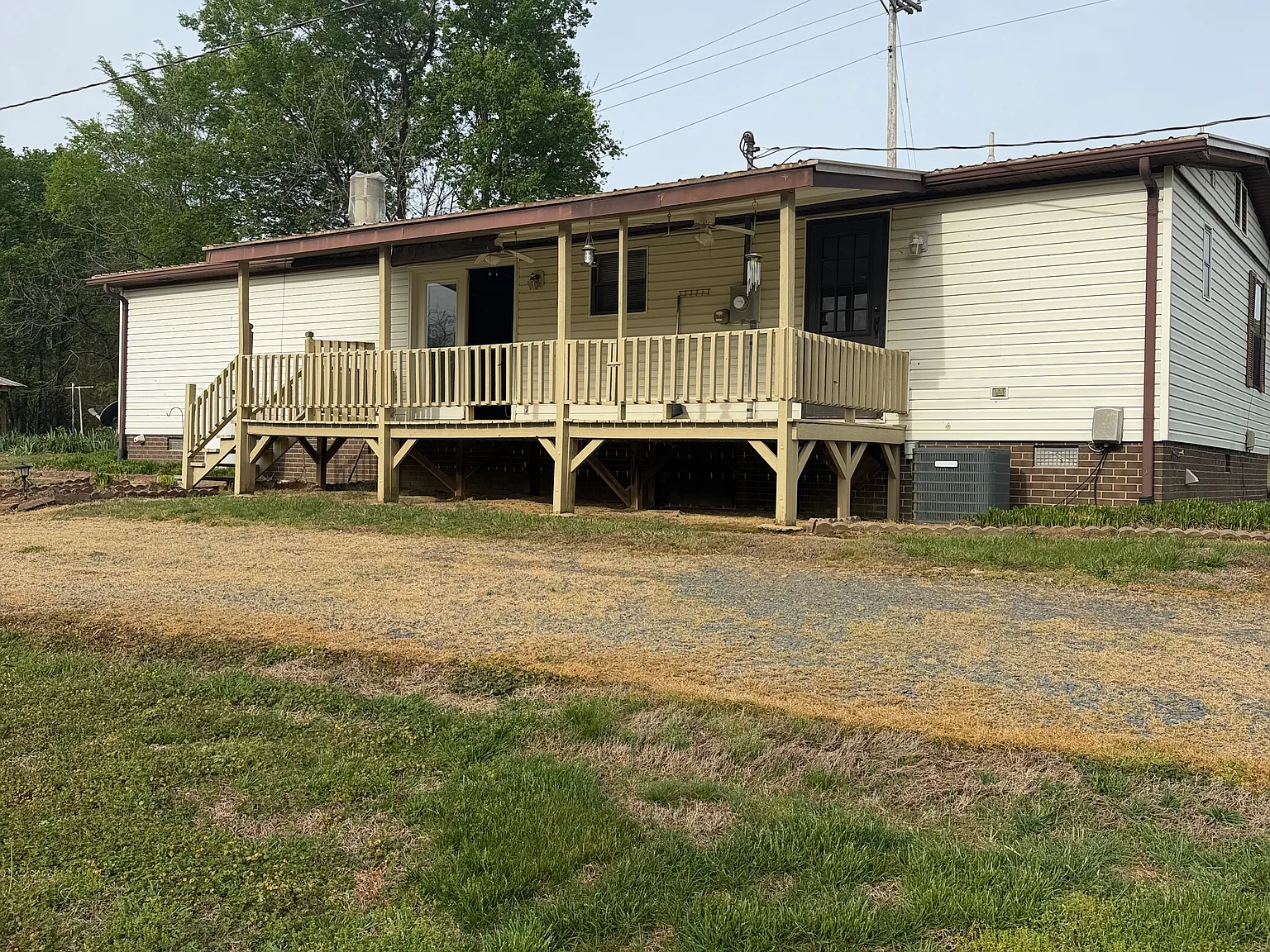 3 bed, 1152 sqft, $1,295 — Photo 3
