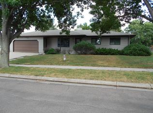 2108 S Mariana Dr, Sioux Falls, SD 57103