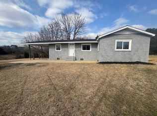 735 Old Highway 10, Cedarbluff, MS 39741