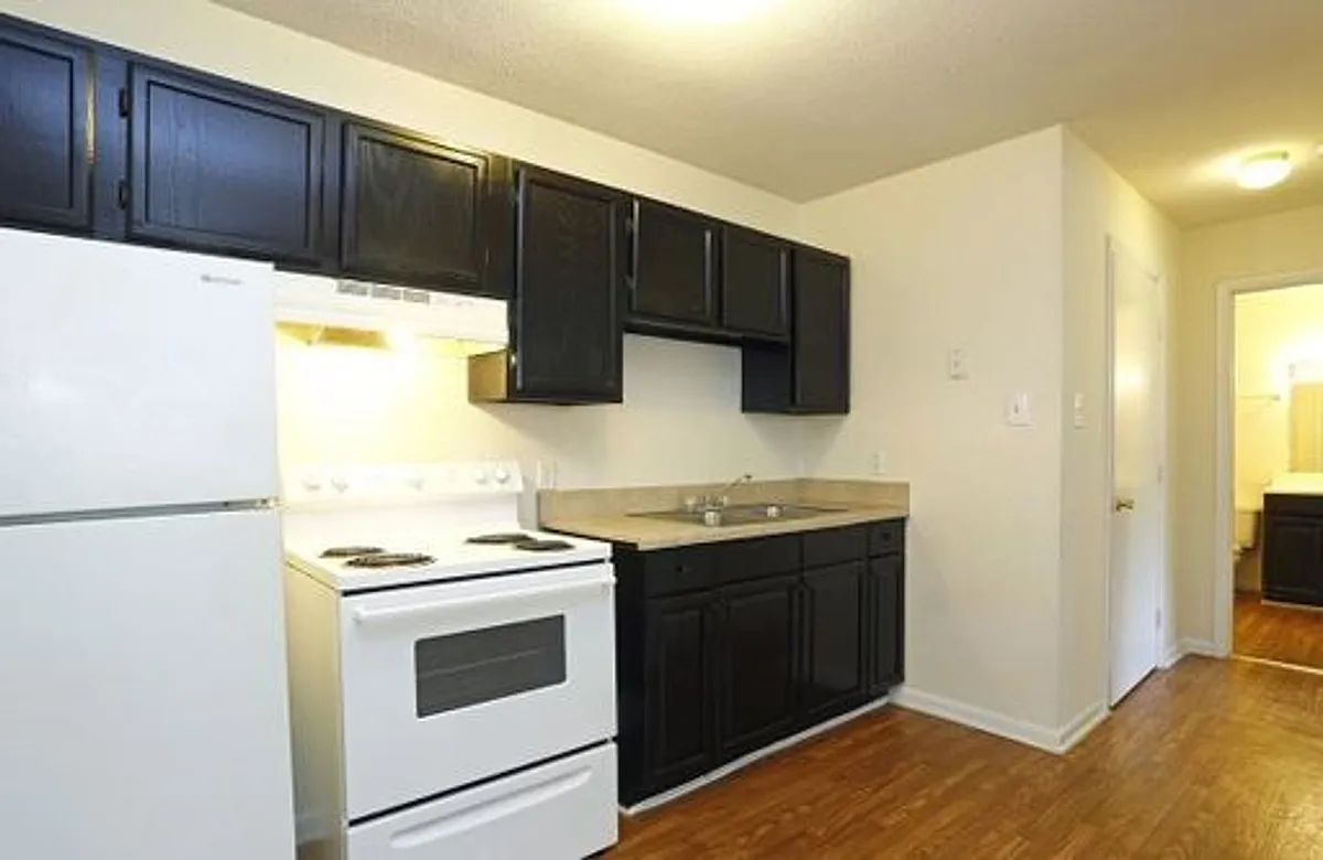 Building Photo - Rolling Hills Apartments
