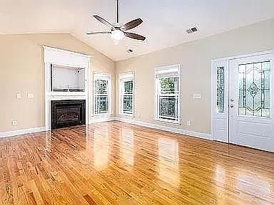 2nd image of 413 N Shore Dr