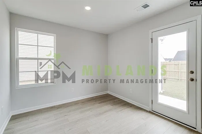 3068 Harborview Dr — Photo 9
