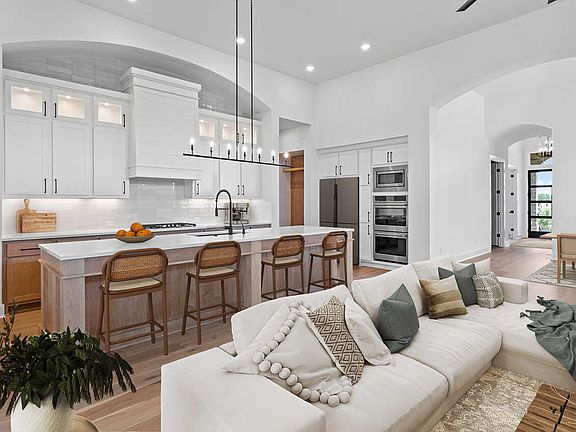 Kitchen Family Room