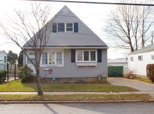 188 Holden Blvd, Staten Island, NY 10314