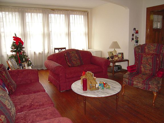 2nd image of 102 Smallwood Ave