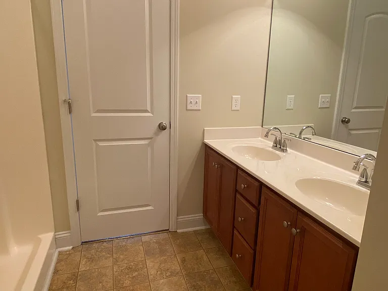 16 Revelstone Way — Photo 9