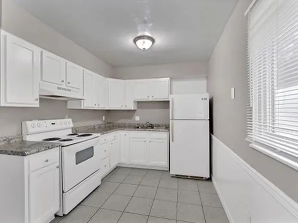 4628 Washington Square Dr #1, Youngstown, OH 44515