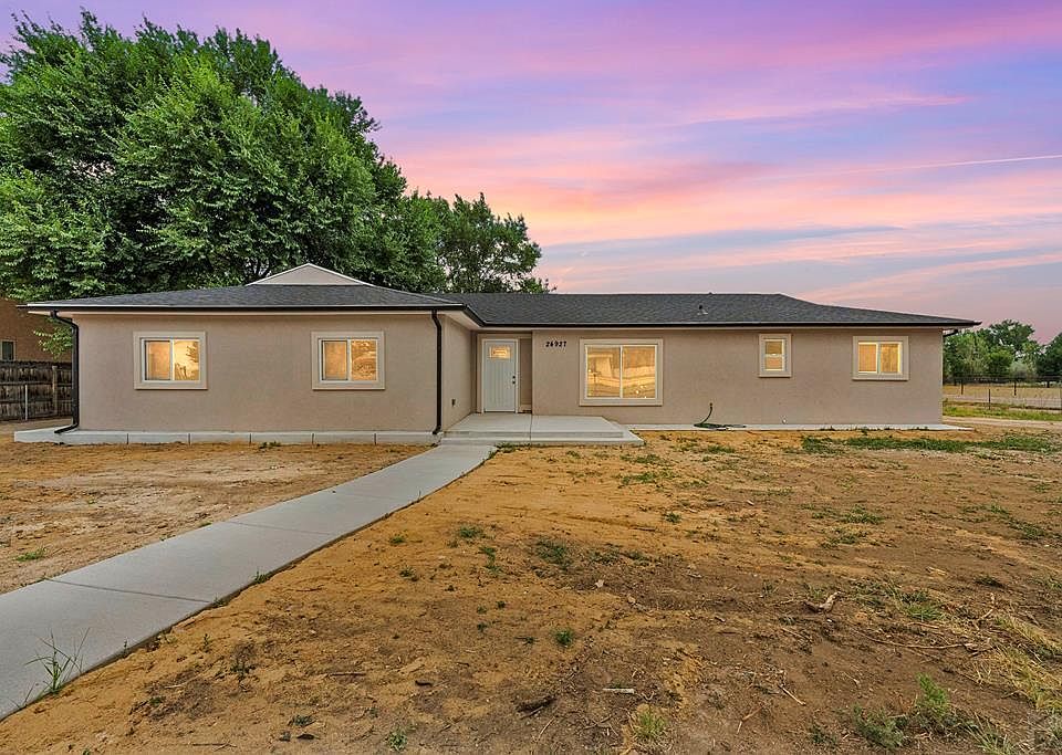1st image of 24927 Birdsong Dr