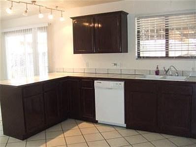 4th image of 1313 San Lorenzo Ave NW