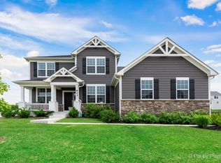 842 Marlisle Ct, Elgin, IL 60124