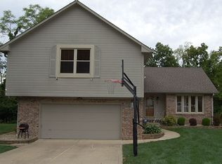 468 Old Hickory Ln, Greenwood, IN 46142